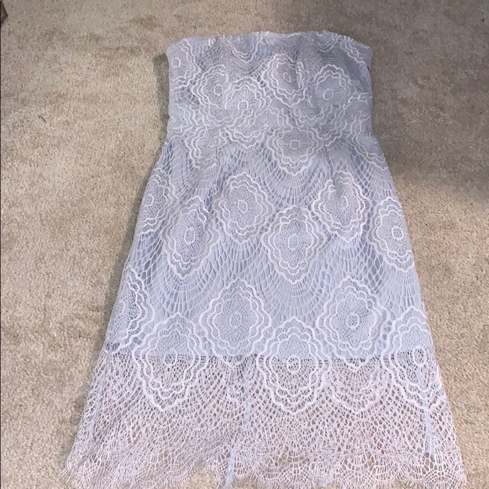 Women’s strapless dress